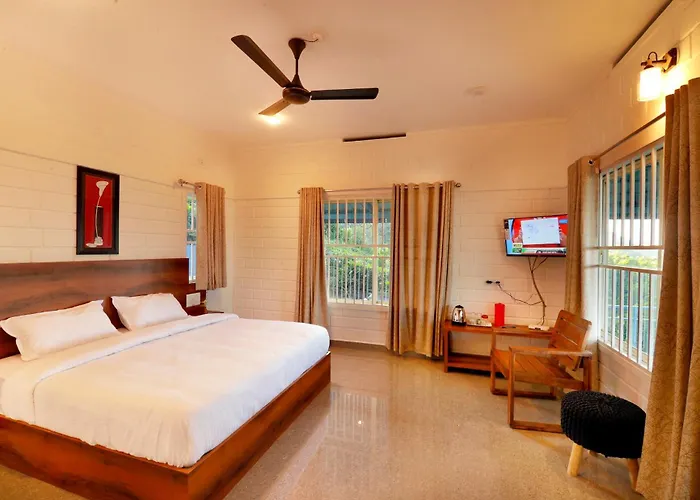 10 Degrees North By Avni Holidays